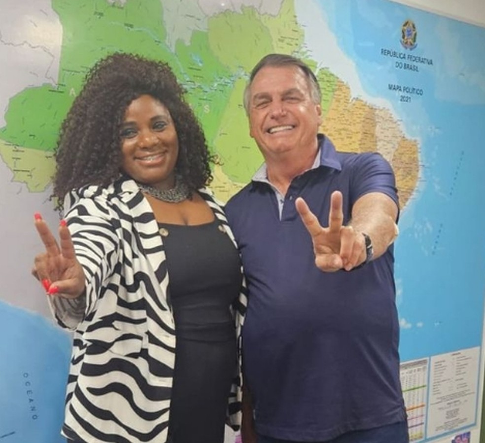 Vanessa Silva ao lado de Jair Bolsonaro